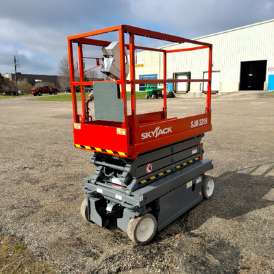 USED 2017 Skyjack SJ3219