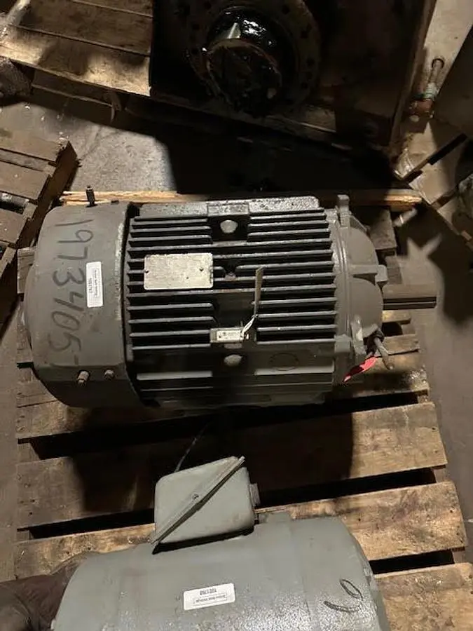 USED GE SQUIRREL CAGE