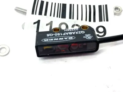 USED BANNER ENGINEERING ADJUSTABLE FIELD SENSOR OUTPUT: LO (LIGHT OPERATE) 810304