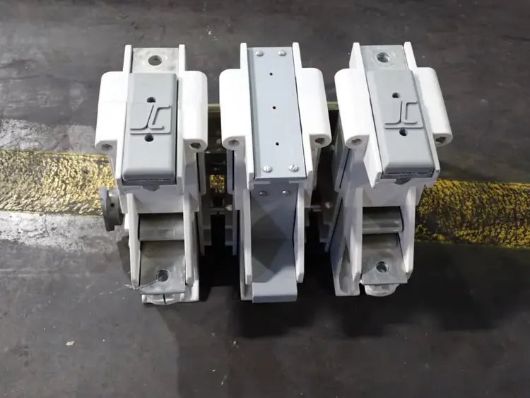 Used JOSLYN CLARK _UNKNOWN_ Circuit Breakers Ohio US | HGR 24 #1150555