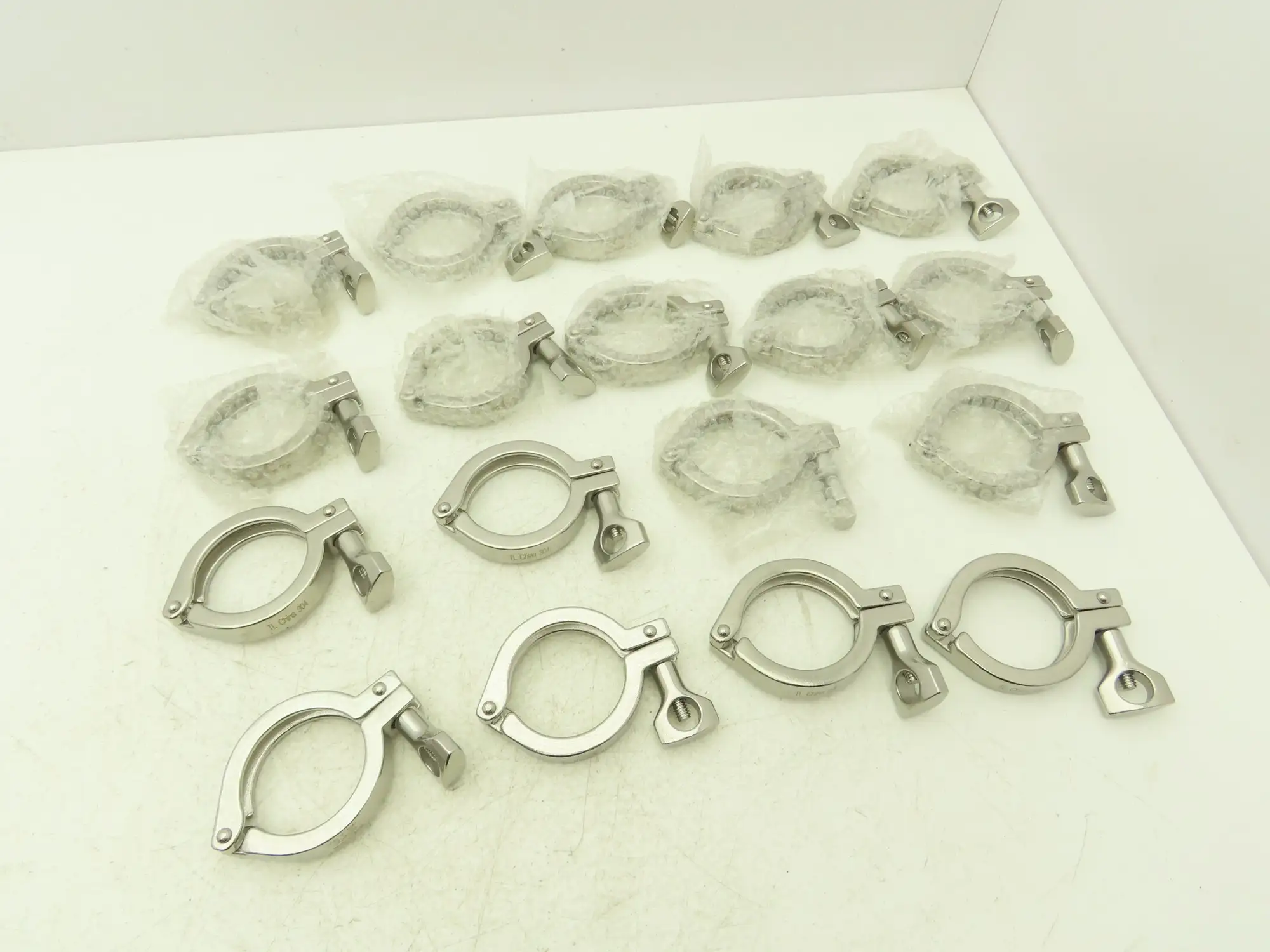 TL China 2" Steel Bolted Sanitary Clamp 304SS 2" Pipe Flange Dia 2.5" Lot of 18