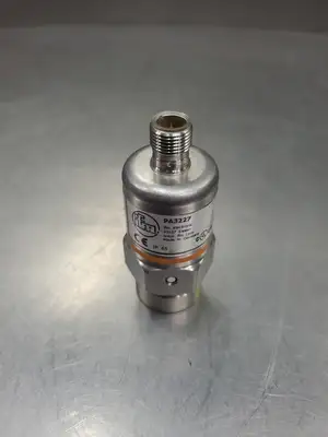 IFM EFECTOR PA3227 Pressure Sensor, ¼ NPT, 32VDC, 20mA. 5E-1/4