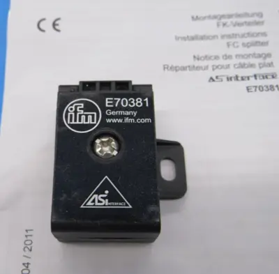 NEW LOT OF 4 IFM E70381 CABLE SPLITTER