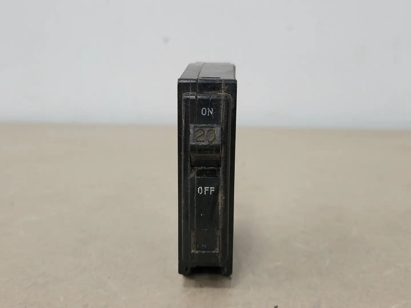 USED SQUARE D QO120