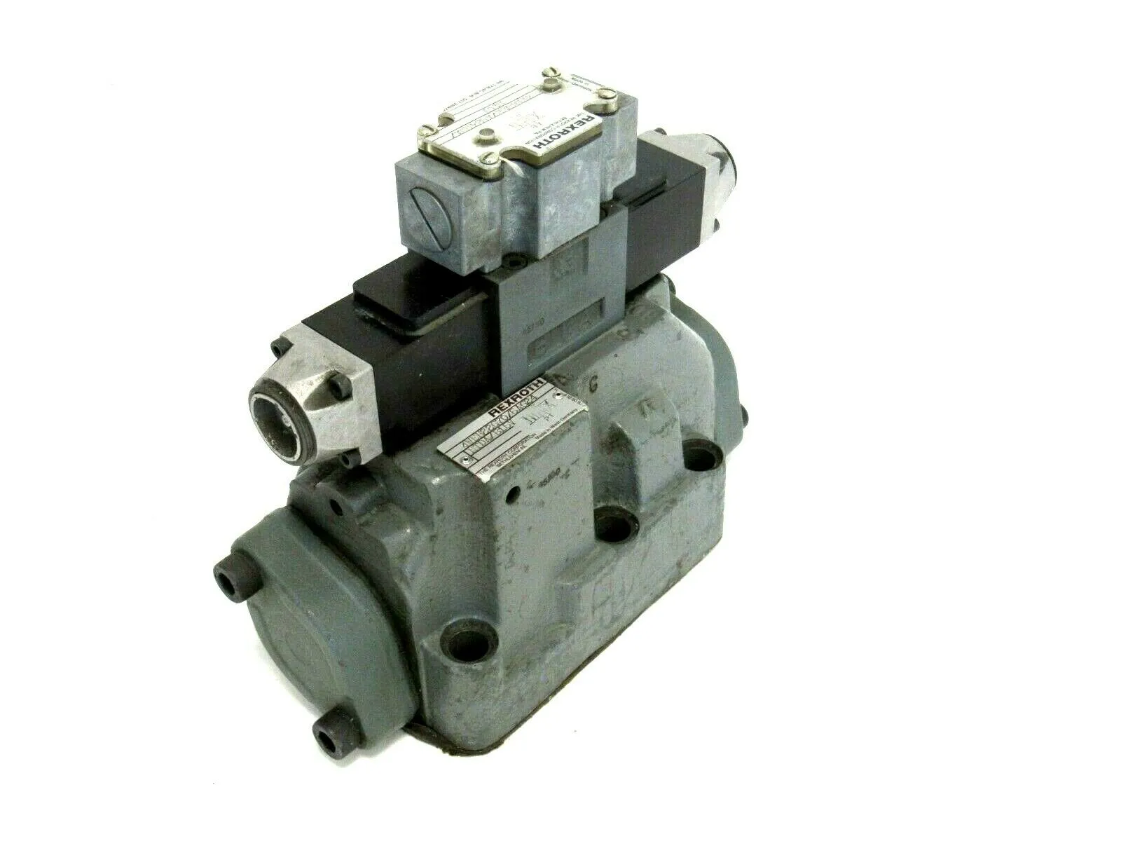 REFURBISHED REXROTH 4WEH22G70/6AG24/NTDA/B15V VALVE 4WE6J52/AG24NDA/B15V