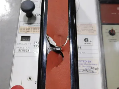 GE TPVF6620 PowerBreak Circuit Breaker 2000A 600V Handle Damage See Pics Used