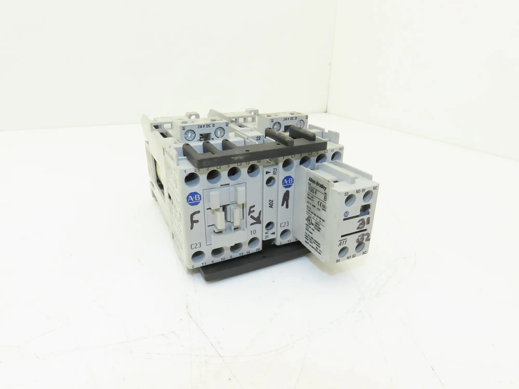 Allen Bradley 104-C23DJ22 Reversing Starter Contactor 24VDC Coil 100-C23D-10
