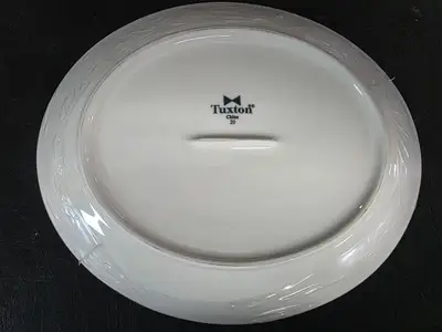 New | in-Stock Tuxton 6 Unused Tuxton VEH-104 10 1/2" x 9" Eggshell Oval Coupe China Platter Plates - TH3 Smallwares Illinois US | Falcon Restaurant Supply #1373895