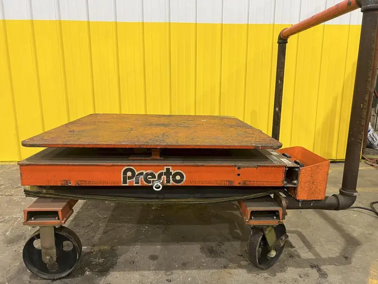 Used PRESTO _UNKNOWN_ Platform Lifters Ohio US | Yoder Brothers machinery 10 #144300