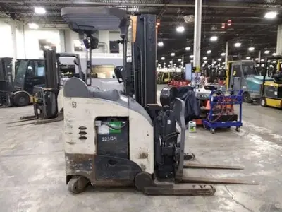 USED 2016 CROWN RMD6025-32