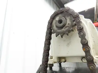 Enomoto 37"W x 8' 4" Chip Conveyor 26"Belt 220V *Needs New Drive Sprockets*