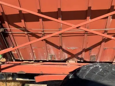 USED RICHARDTON 700