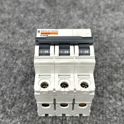 Used Merlin Gerin 24539 Circuit Breakers California US | Davliegogo LLC #1708044