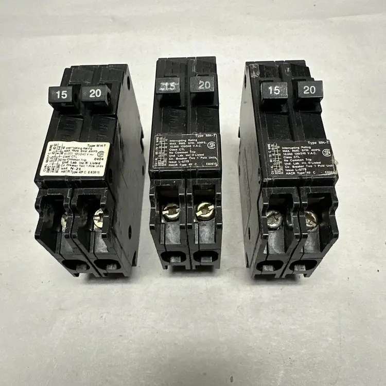 Used MURRAY MP1520 Circuit Breakers | Surplus Asset Holdings #1189039