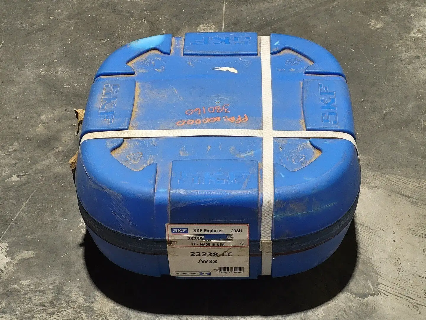 NEW SKF 23238 CC/W33
