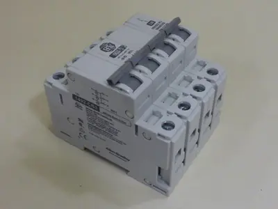 USED ALLEN BRADLEY 1492-CB3/G100 SER C
