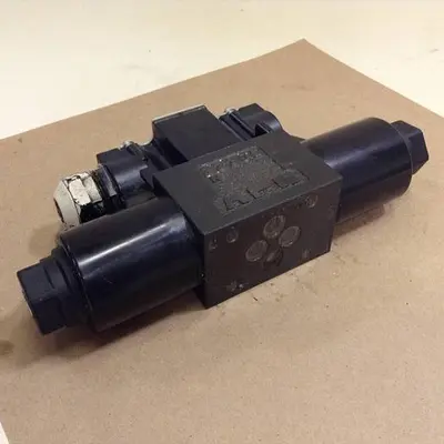 USED YUKEN DSG-01-3C4-D24-70329