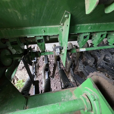 JOHN DEERE 455 Grain Drill | Iron Listing (49)