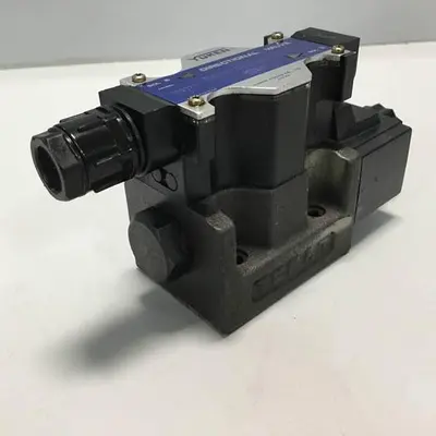 USED YUKEN DSG-03-2B3-A100-50