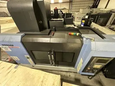 2010 DOOSAN DNM 400 Vertical Machining Centers | Toolquip, Inc. (2)