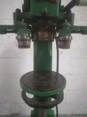 Poliingenieros semiautomatic can seamers