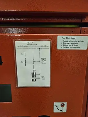 USED 1993 SIEMENS 88J20  10 KV SWITCHGEAR