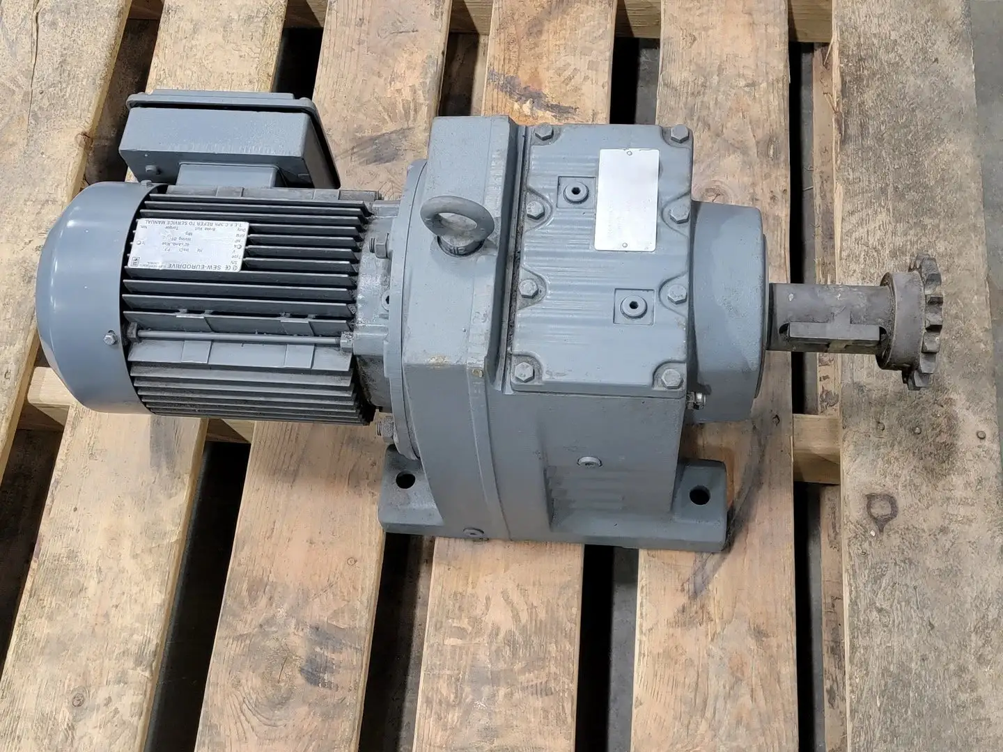 USED SEW R87DT100LS4