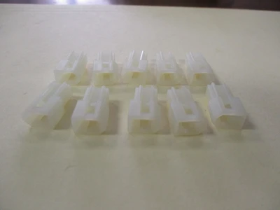 New 2-Pole Plastic Connector's (QTY 10)