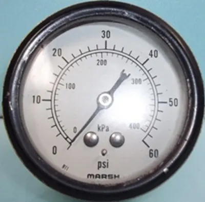 QTY. 1. MARSH PRESSURE GAUGE READING 0-60 PSI 0-40...