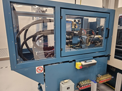 USED 2002 FERROMATIK MILACRON K-TEC 110S/2F