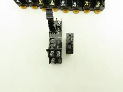 Omron G7T-1112S Relay W/Base 10A 30vdc/240-250vac 1/2Hp 24v Coil Lot of 9