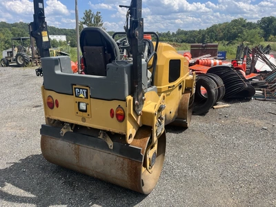 Used 2016 Caterpillar CB36B Tandem Rollers Maryland US | Zadoon Equipment #1480899
