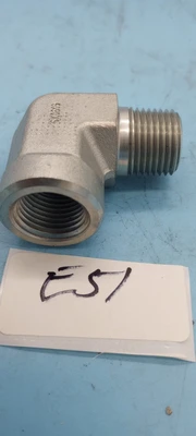 NEW Parker ELBOW  1" x 1/2 "