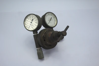 Used Natinal Cylinder Gas Company G17S Air Pressure Regulators California US | Davliegogo LLC #1705760