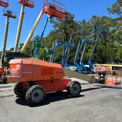 USED 2015 JLG 600S