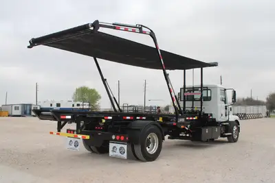 New | in-Stock 2027 MACK MD7 Rolloff Trucks Texas US | Roll Off Truck World #1491912