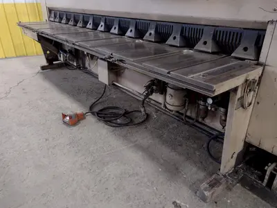 USED CINCINNATI MACHINES 2500 X 12 FSU II