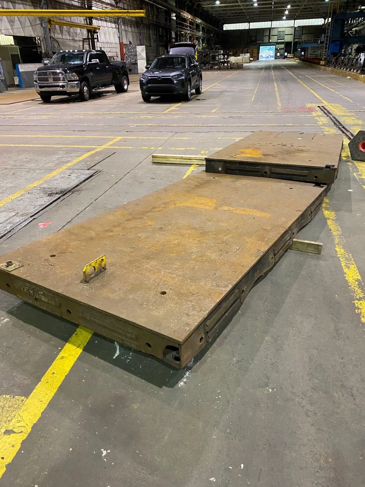5' X 10' STEEL  WELDING TABLE. STOCK # 0953720