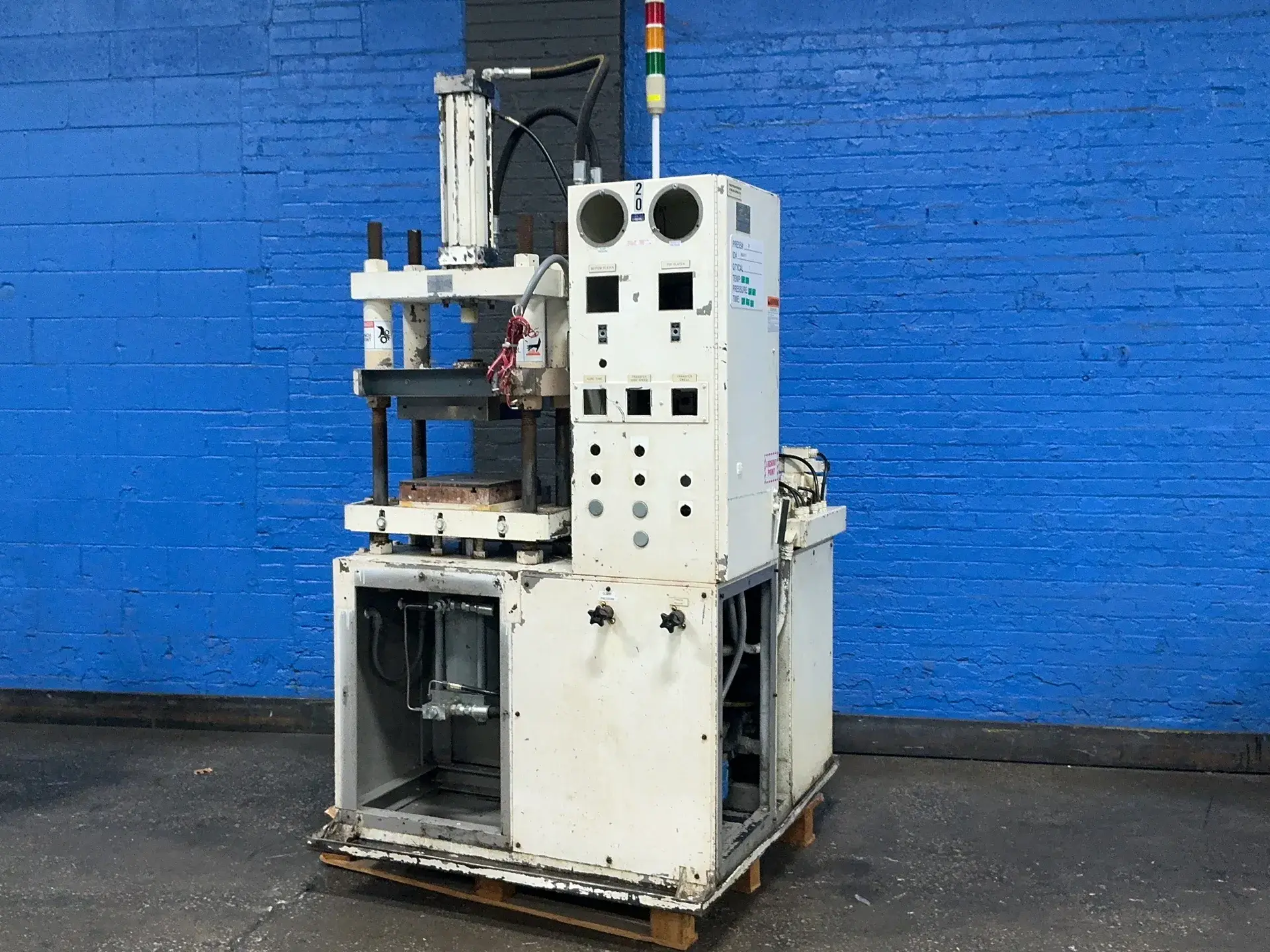 Used WABASH METAL PRODUCTS, INC 3012122TRM Hydraulic Presses Ohio US | HGR 24 #1518952