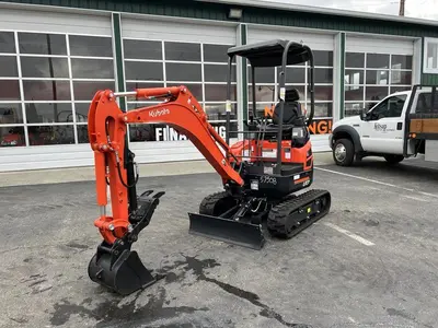 USED 2023 Kubota U17