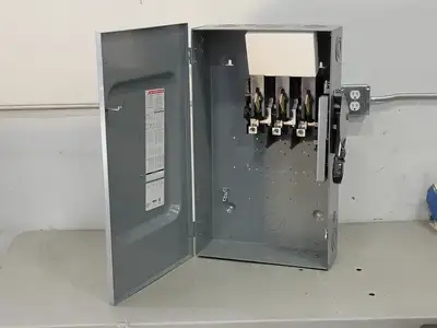 USED SQUARE D CHU364