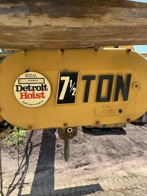 USED DETROIT 7.5 TON