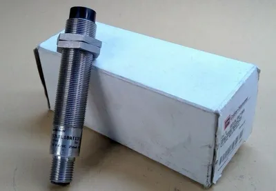 Cutler-Hammer E57LBL18AT13EA 18mm Tubular Inductive Prox Ser. A1 5D-1