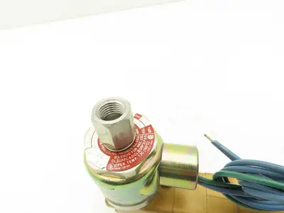 Versa VXX-4324-H-XX-38C-10 Pneumatic Solenoid Valve 4-Way 3-Pos 1/4"npt 120VAC
