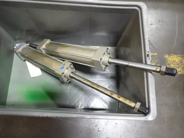 Used SMC MBWB50250 Cylinders | HGR 24 #731260