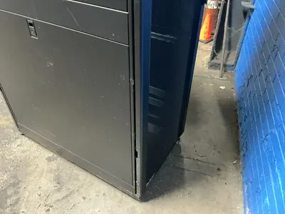 Used APC _UNKNOWN_ Cabinets Ohio US | HGR 24 #1787264