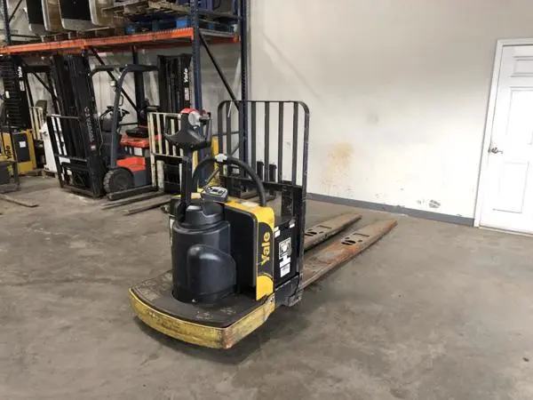 Used 2015 YALE MPE080LV Pallet Jacks | Zoom Lifts & Equipment #1182261