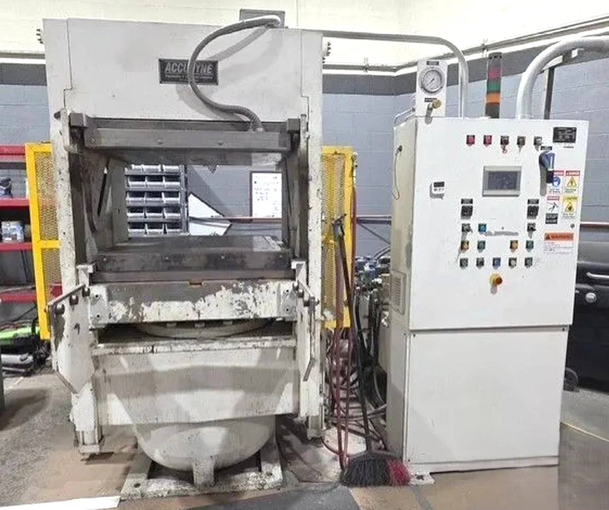 Used ACCUDYNE ACCUDYNE  PRESS Hydraulic Presses Michigan US | Alma Machinery #1548080