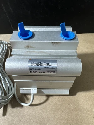 NEW SMC CDQ2A63-25DZ-M9BWVL