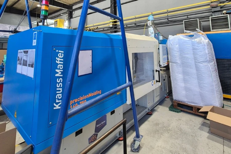 Used 2022 KRAUSS MAFFEI PRECISIONMOLDING 160-750 Injection Molding Machines CZ | Amaron s.r.o. #1355994